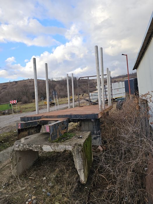 Platforma Forestiera cu racoante