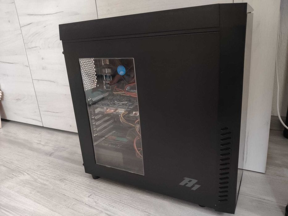 PC i5-4460 3.2GHz, GTX 650, 8GB DDR3 1600mhz