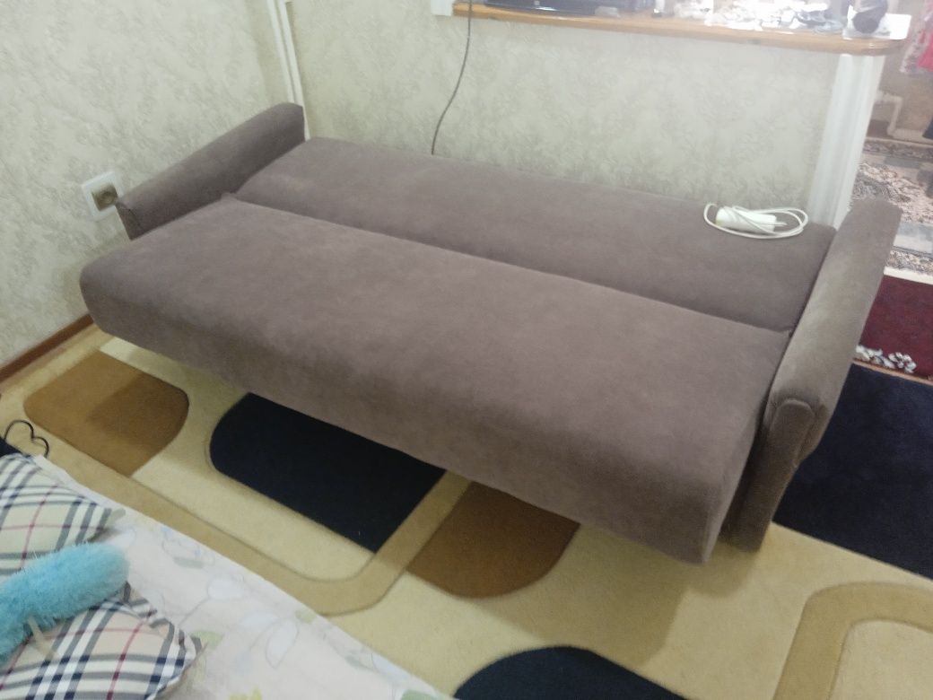 Divan raskladnoy 2 kiwilik