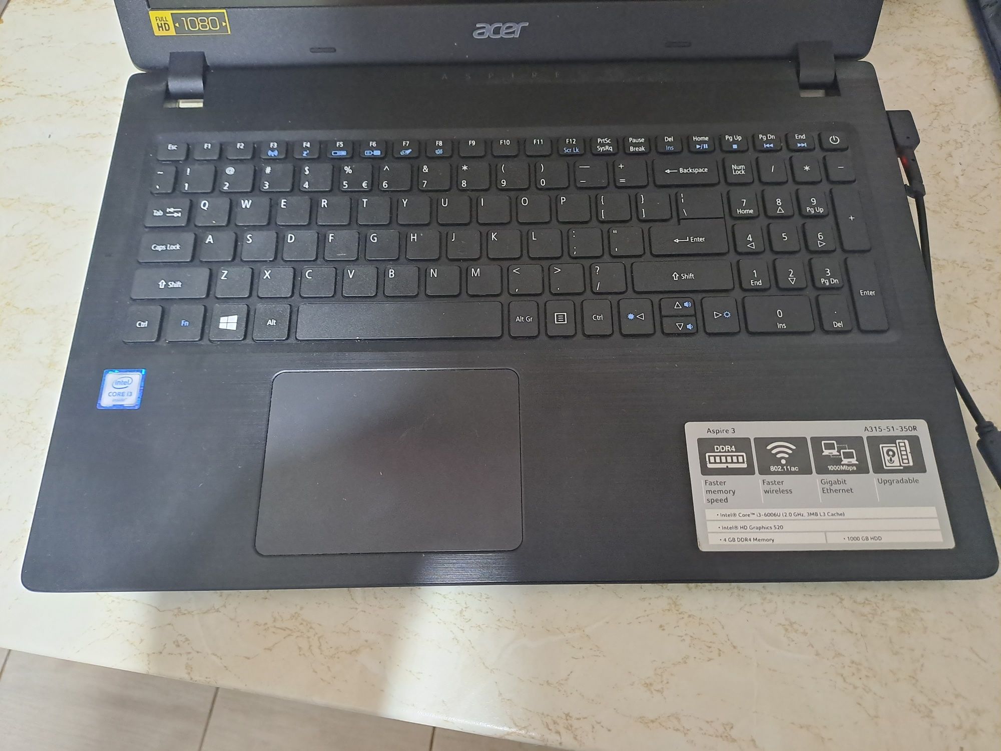 Laptop Acer : i3 gen 6 /8 gb DDR4/ Full HD / 1 TB