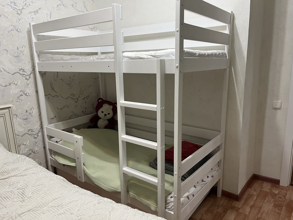 Продам кровать детскую двухярусную