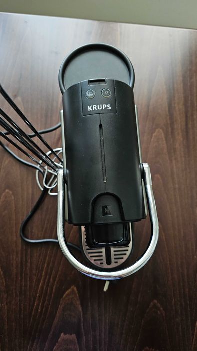 Krups Nespresso Pixie XN 3005 кафемашина