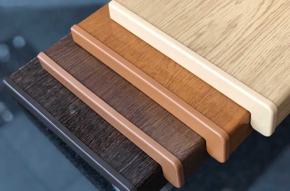 ПОДОКОННИКИ, пластиковые ОТКОСЫ белые, отливы металлические