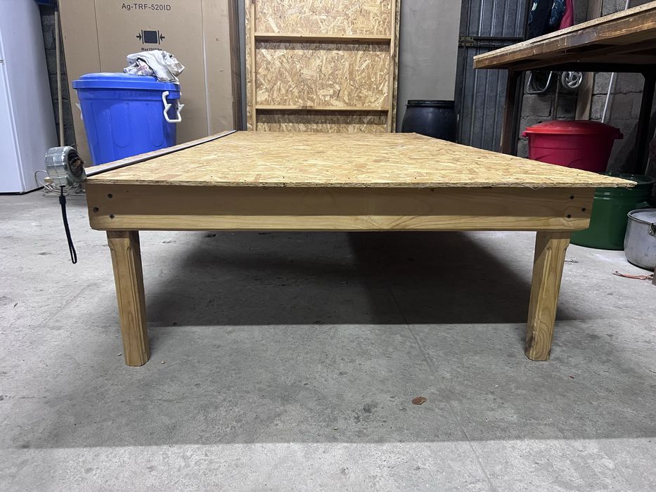 Стол новый керемет жагдайда