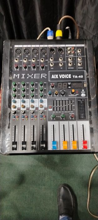 Aktivni pult 5 kanal sotiladi