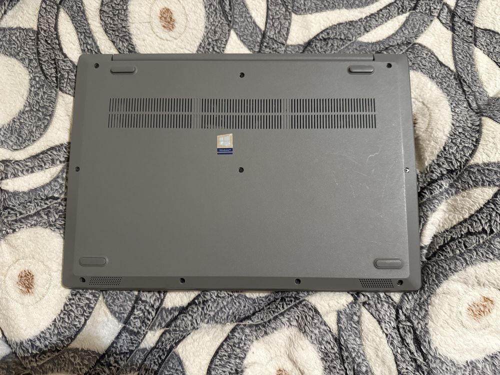 Lenovo IdeaPad 3