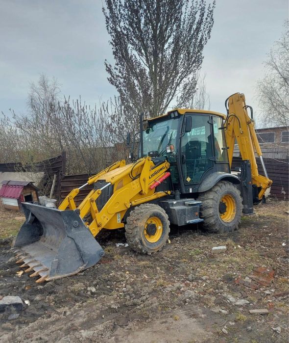 Эксковатор погрузчик 3в1