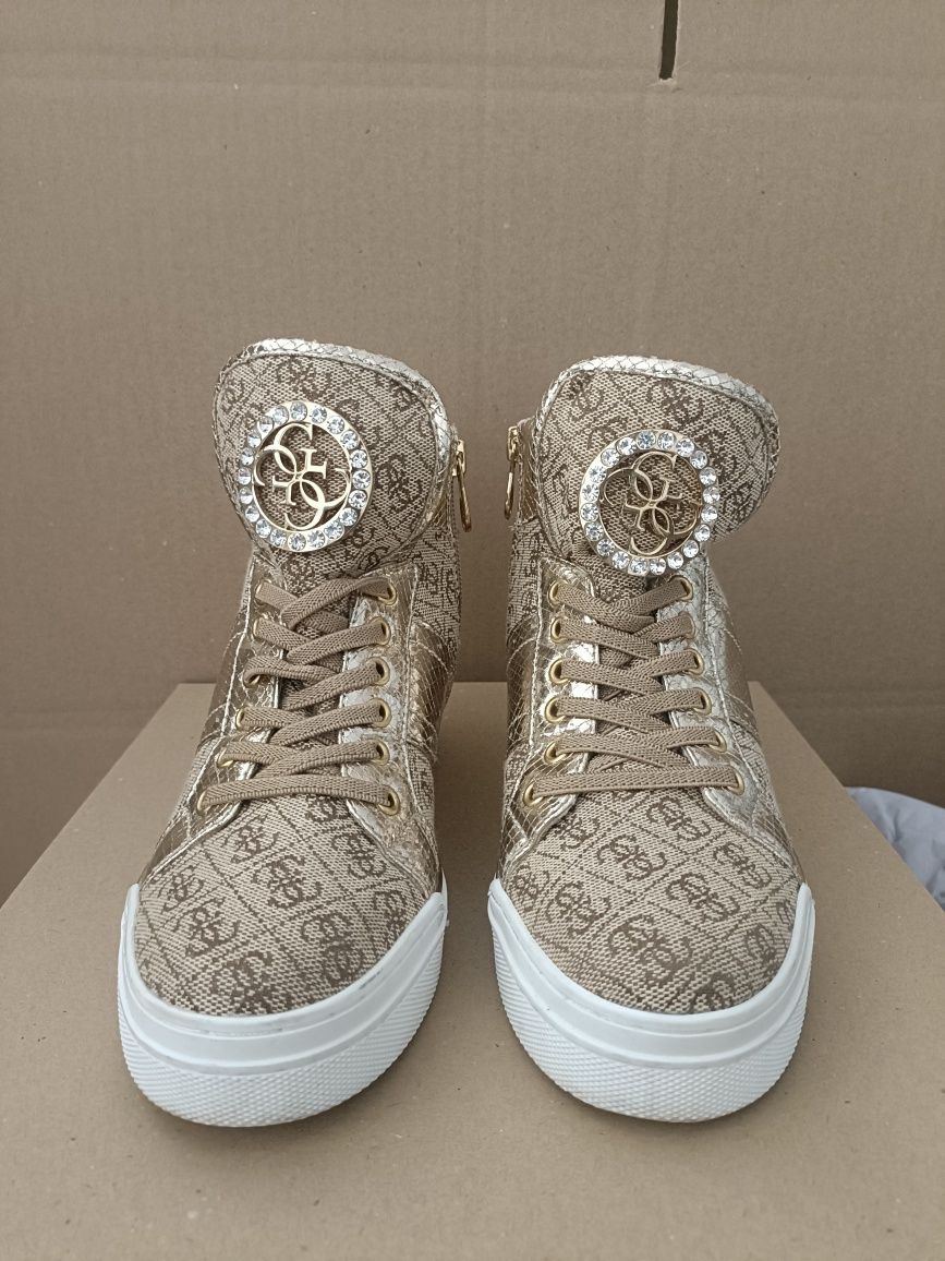 Сникърси Guess номер 37 код 41A