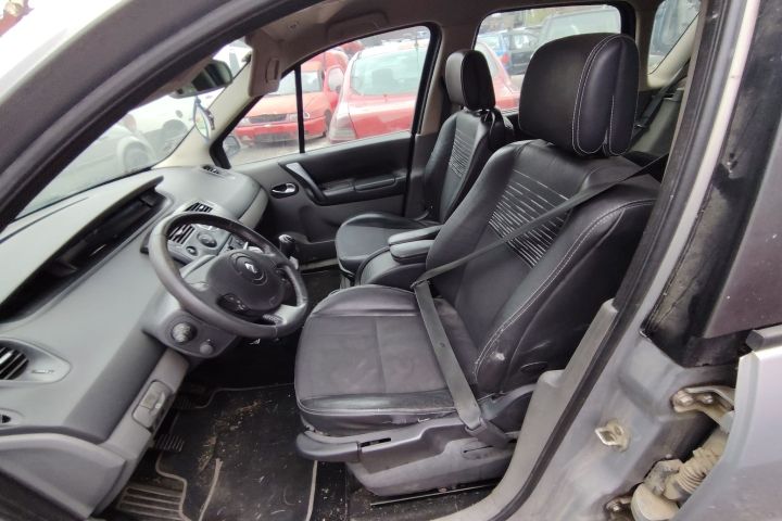 Piese Renault Scenic a 2-a generatie