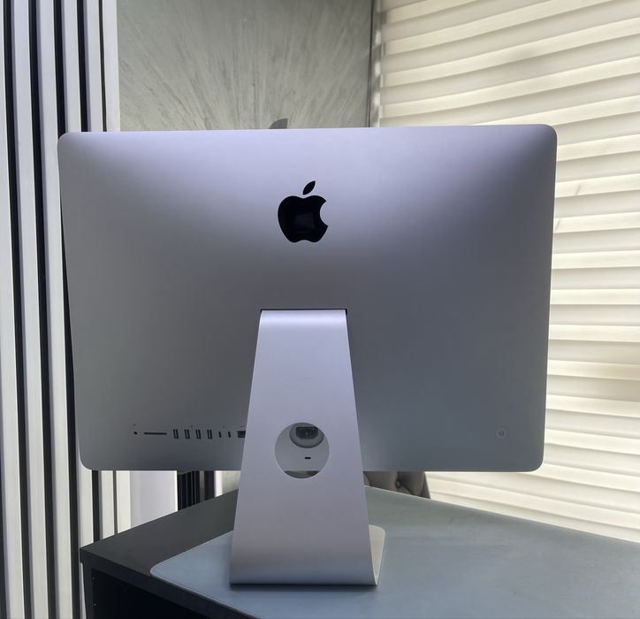 Apple iMac 2017 года 21inch в идеальном состоянии!