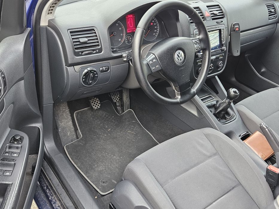 Volkswagen Golf 5 1.4Mpi