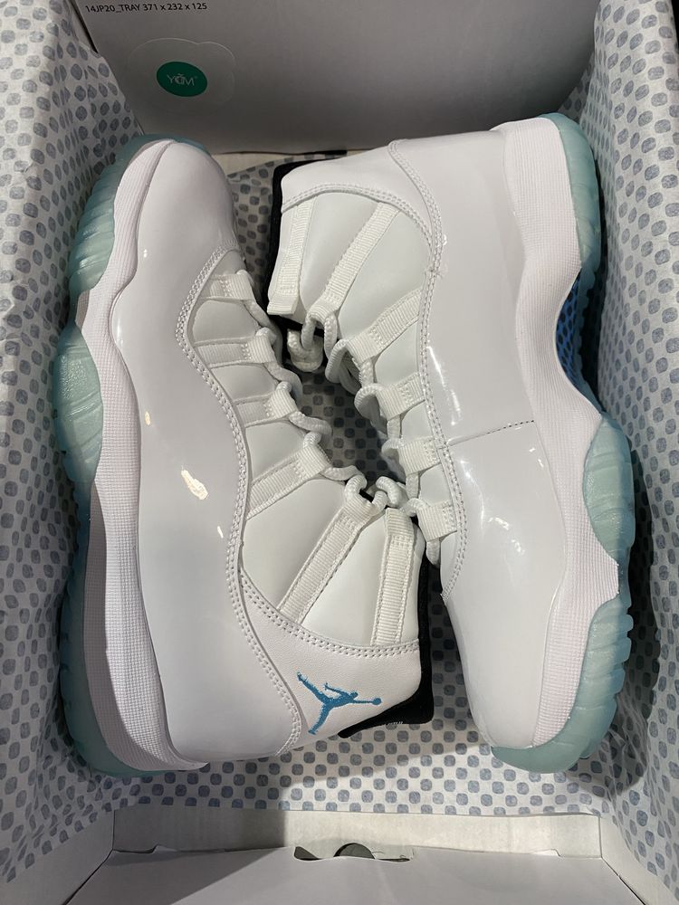 Air Jordan 11 Retro “Legend Blue”