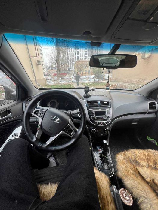 Продам Hyundai accent restayl 2015 full