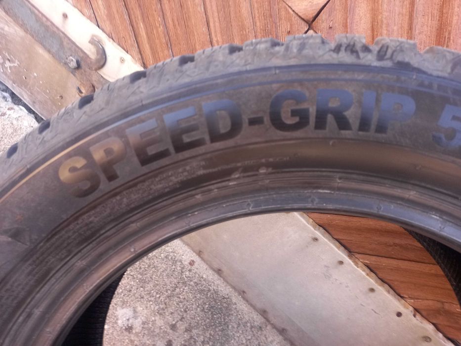 Продавам гуми втора употреба