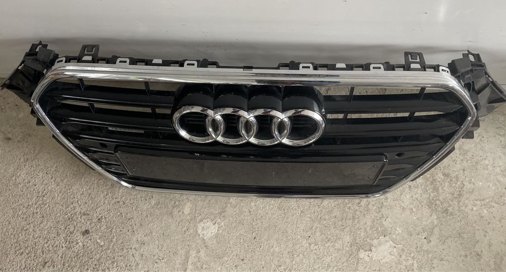 Решетка Audi A4 B8.5 Facelift  8K0.853.651E