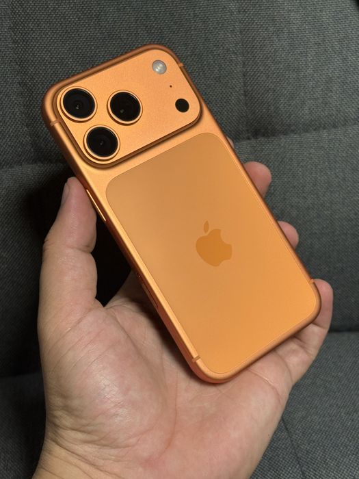 Iphone 17 Pro / Cosmic Orange / 256 Gb / Nou