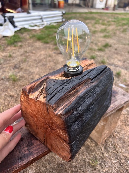 Lampa veioza rustica lemn ars