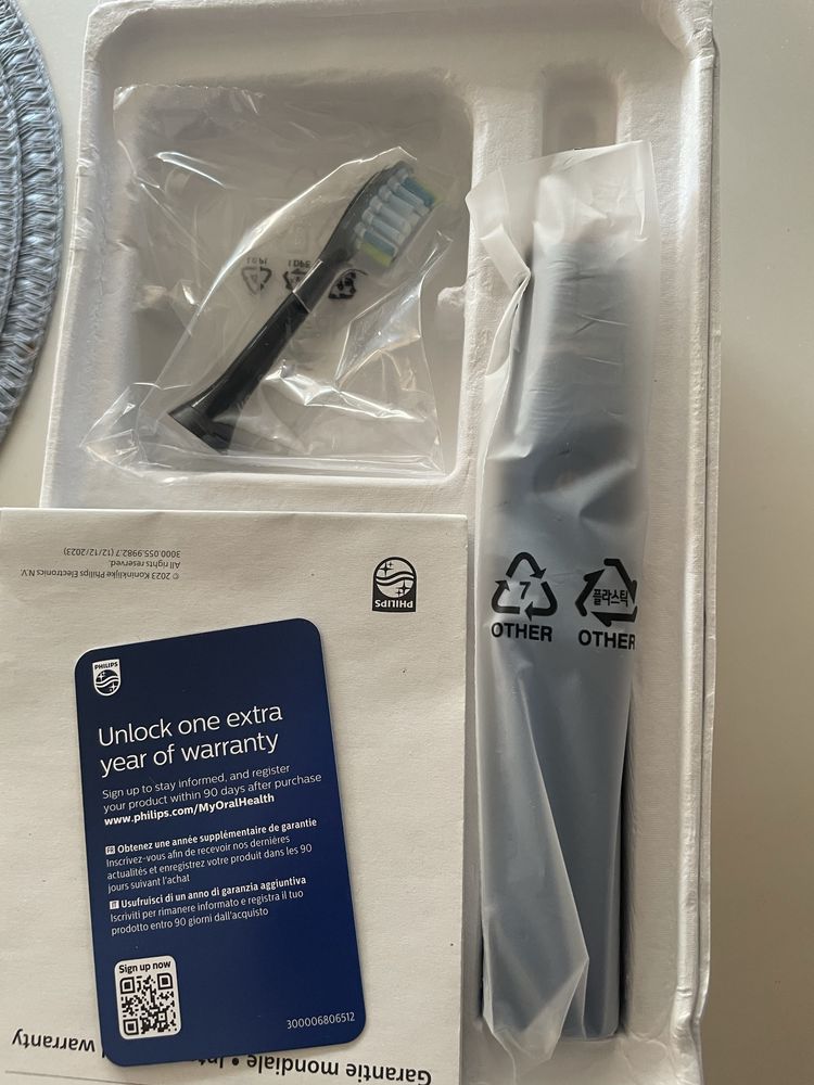 Ултразвукова електрическа четка за зъби PHILIPS Sonicare HX9911/88
