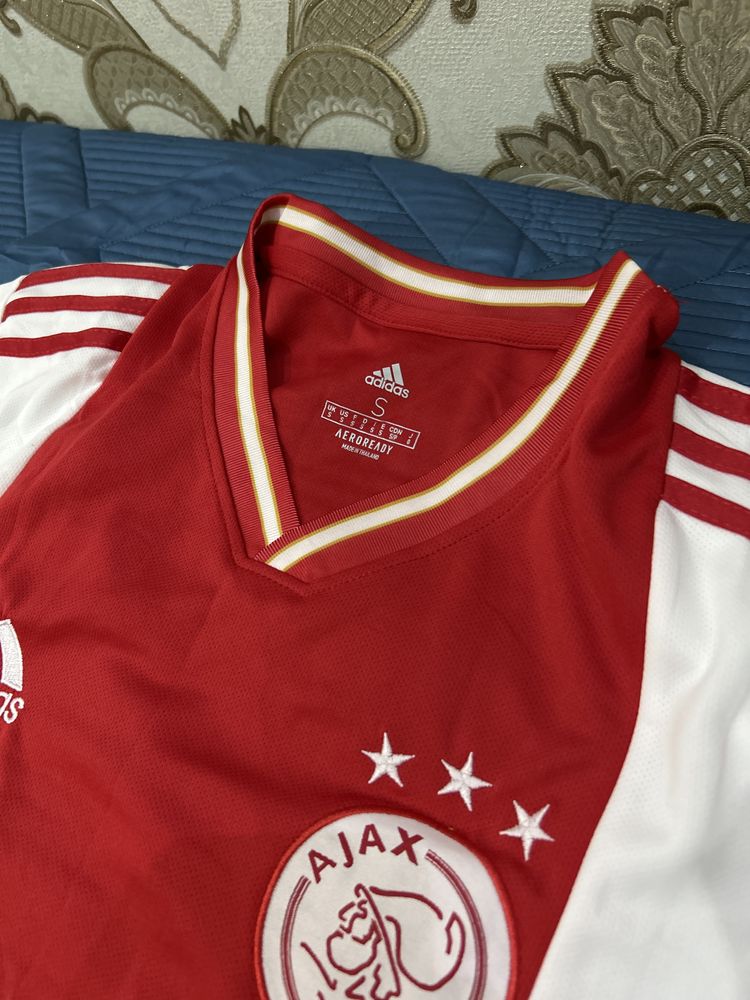 форма FC AJAX 2022/23