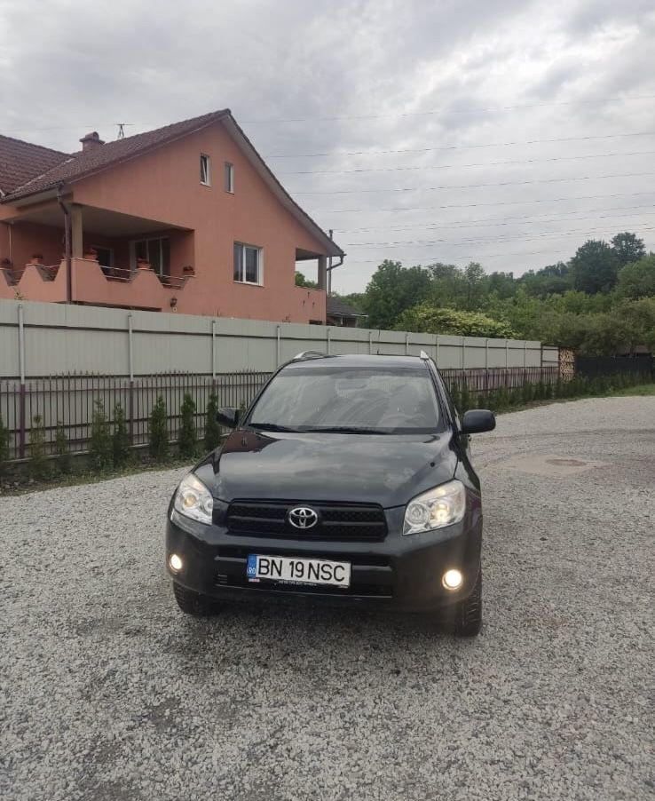 Toyota rav4  motort 2200 ,130cp