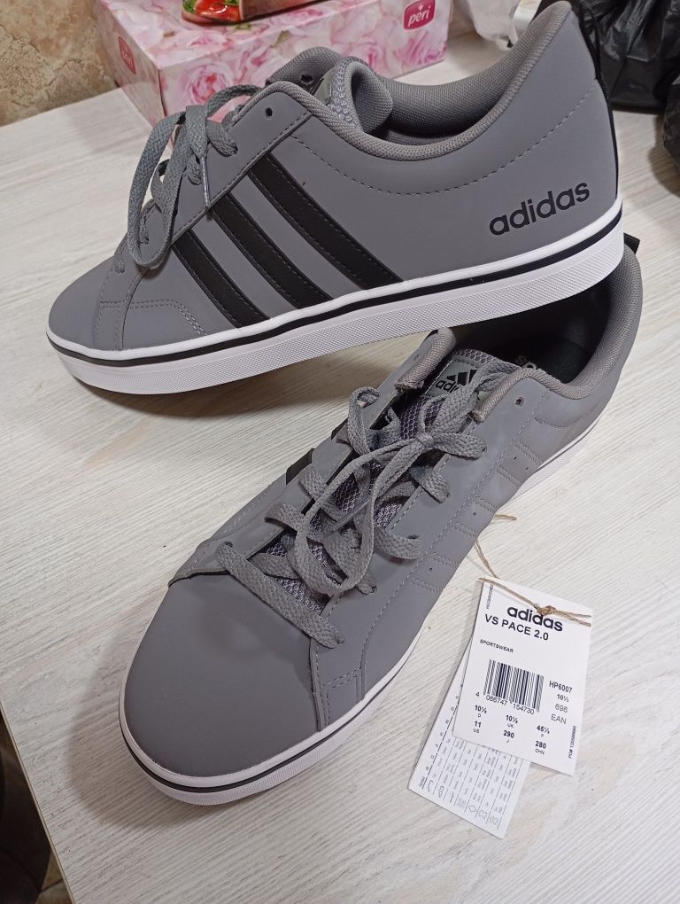Продам кроссовки ADIDAS