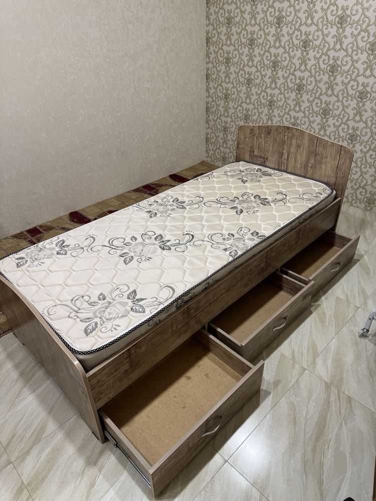 Односпальная кровать