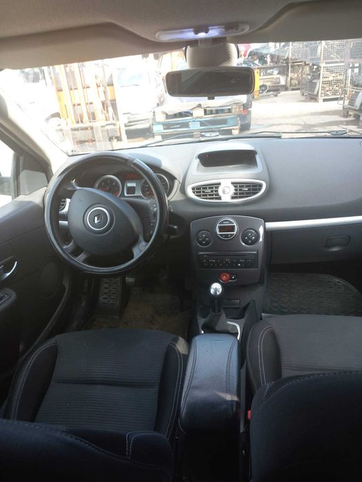 Renault clio 3  Break  an 2012 Dezmembrez/Dezmembram