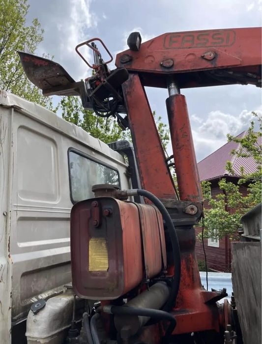 Vand Camion Iveco Fassi cu macara