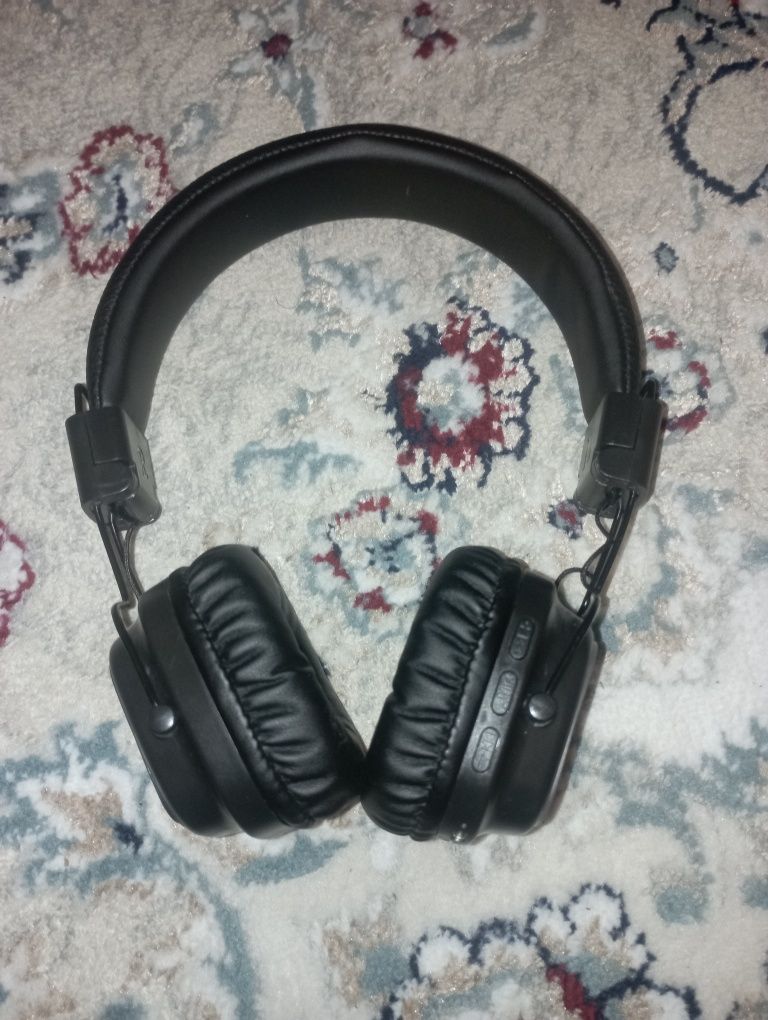 Наушники Marshall . Цена будет держаться 4 дня