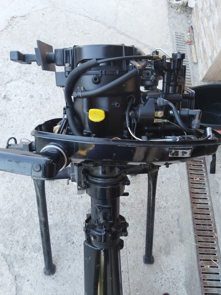 Motor de barca Mercury cu cizmă lungă