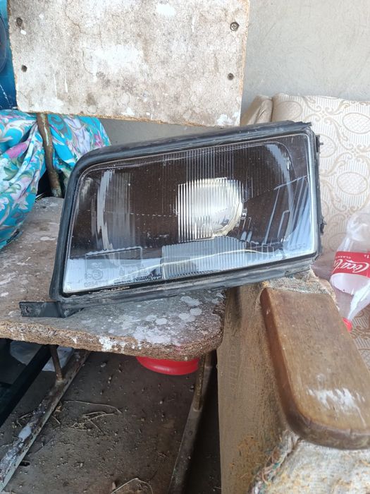 Ауди 100, фара.