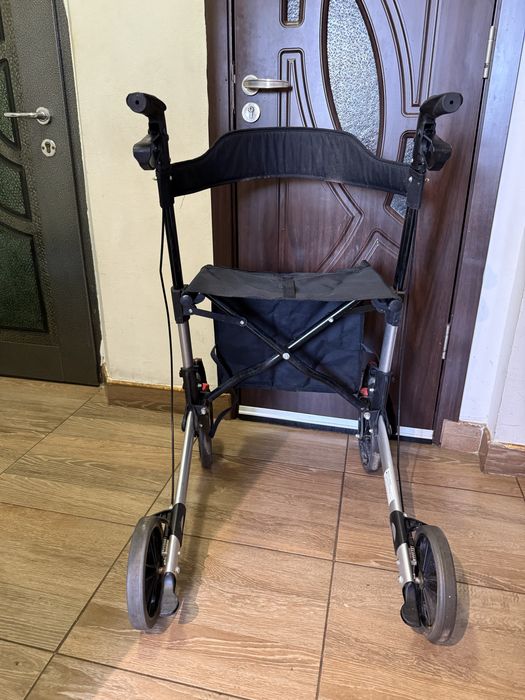 Cadru rollator ajutor deplasare batrani dizabilitati (ca nou)
