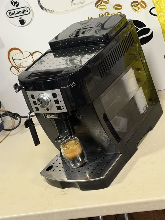 Кафемашина кафе автомат delonghı magnifica S с гаранция