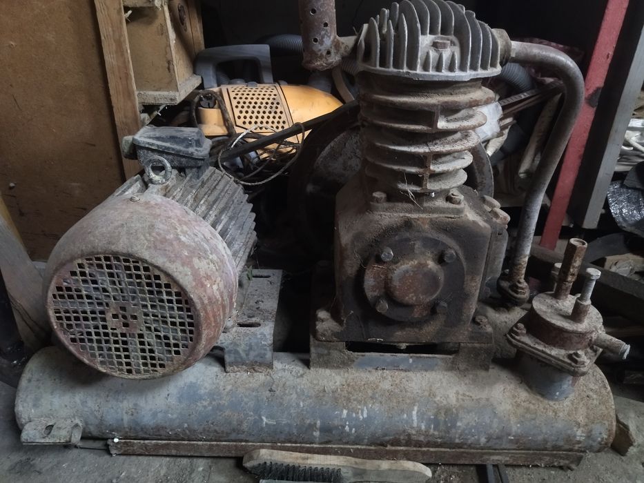 Продам компрессор трёх фазный