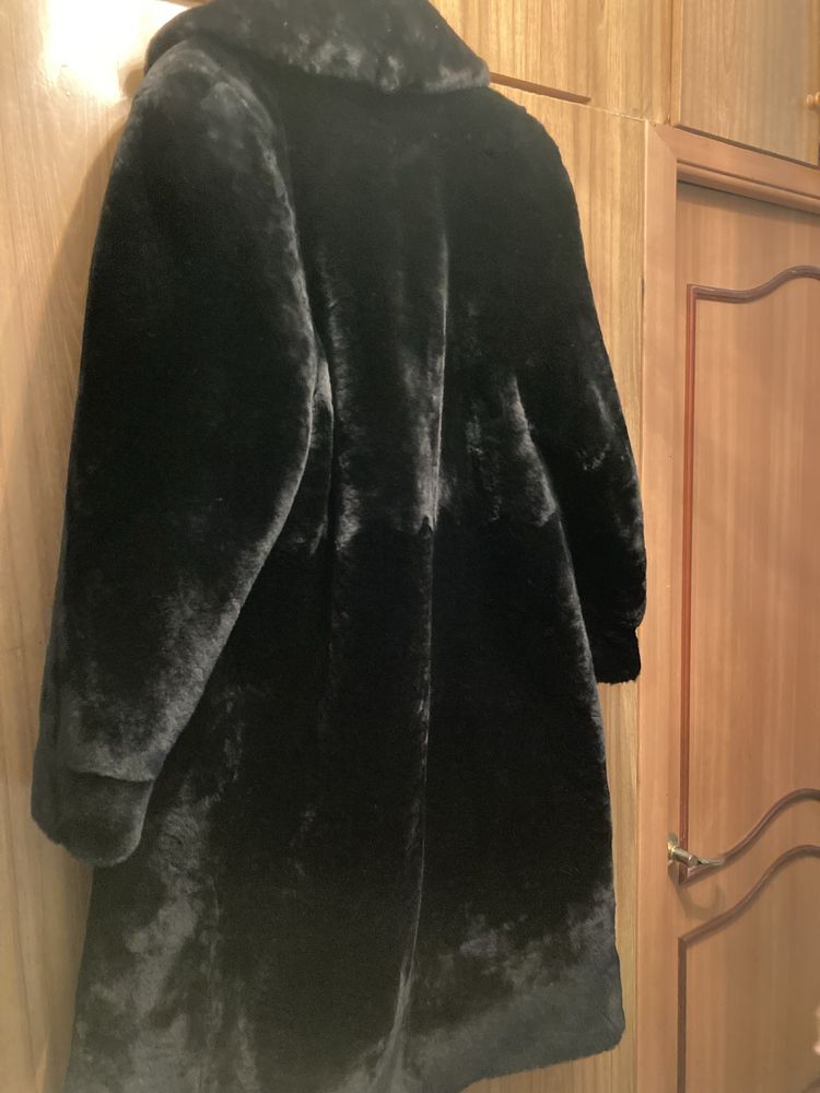 Продам новую цигейковую шубу