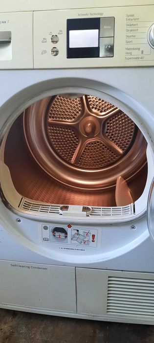 Сушилня с термопомпа Бош/ Bosch Eco Logixx 7,  7кг.Self-cleaning