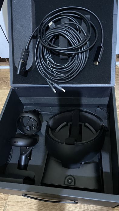 VR Очила Оculus Rift S плюс преход hdmi КАТО НОВИ