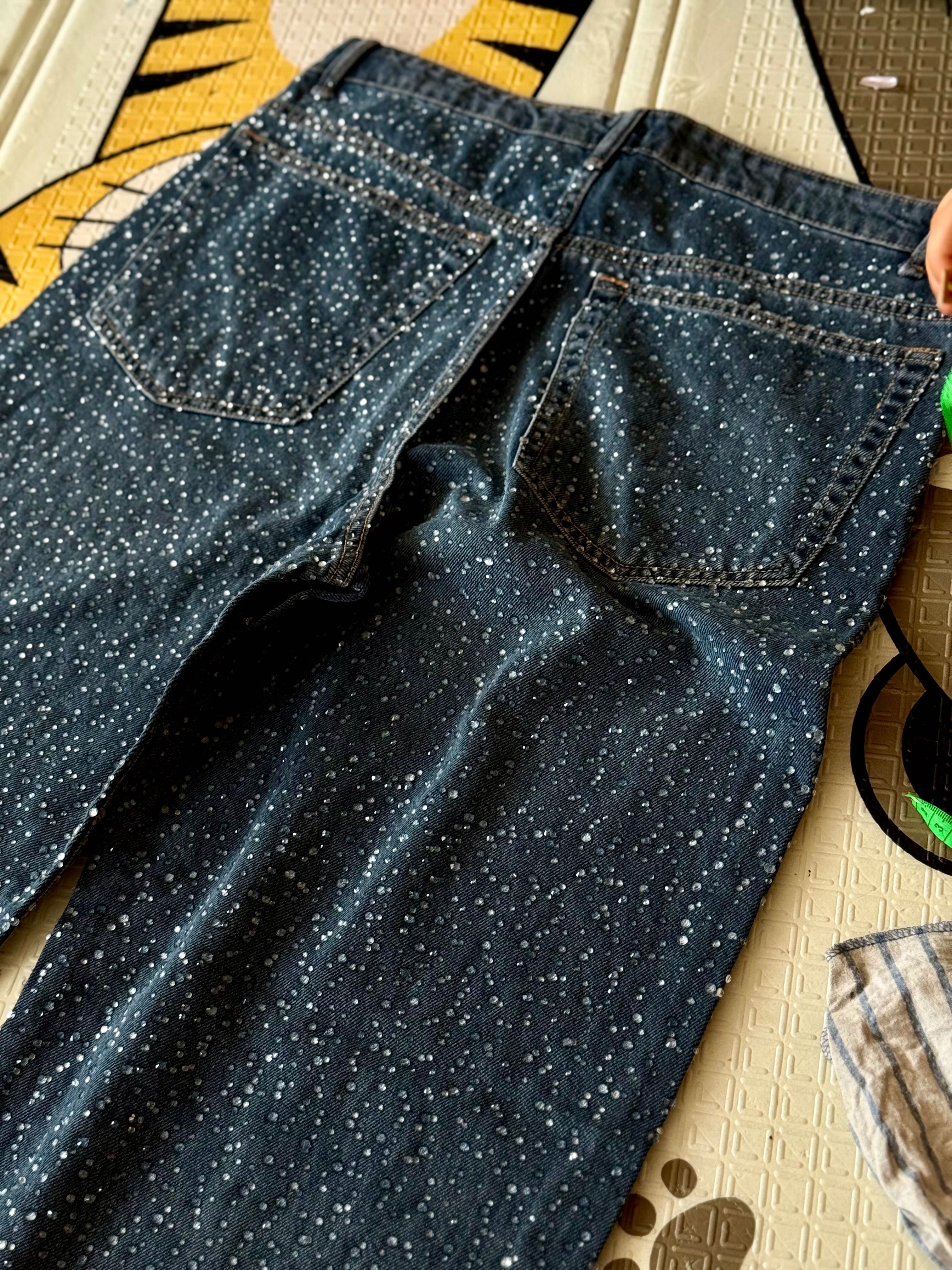 Дънки ZARA с камъни 36, 38,40 размер