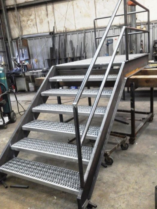 Лестницы на металлическом каркасе, изготовление любого дизайна