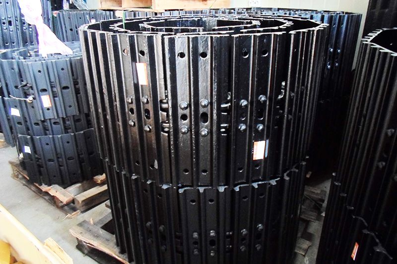 Гусеница металлическая Hitachi EX135 (500/44L)