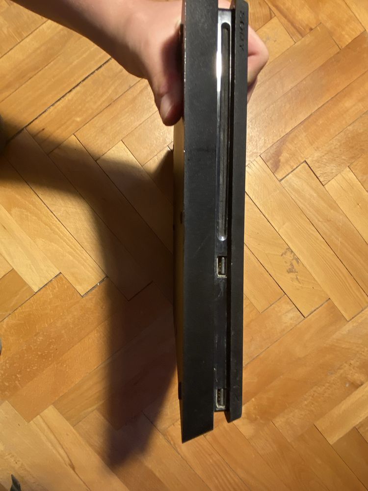 Ps4 с контролер като нов
