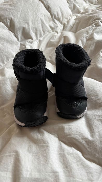 Ботуши Nike,обувки Biomechanics,Рок ля Mayoral