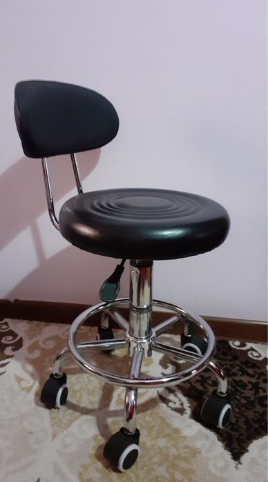 вращающийся стул (табурет)