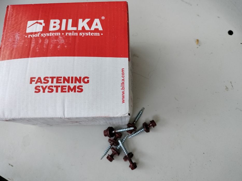 Vând surub pentru tigla metalica