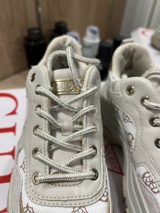 Дамски обувки Guess