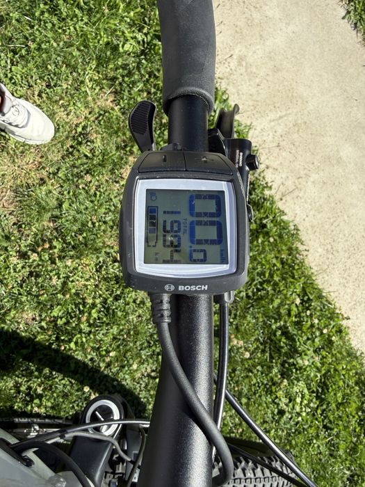 Bicicleta electrica FOCUS Throne 2