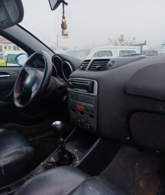 Punte spate Alfa Romeo 147 prima generatie