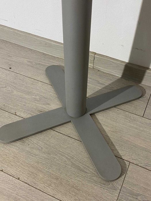 Măsuță 55X55 cm cu Picior Metalic