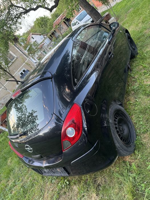 Opel Corsa D на части
