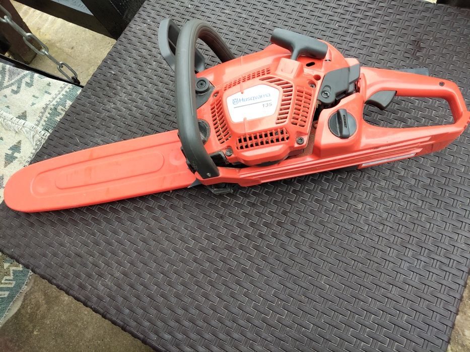 Vând 2 drujbe Husqvarna